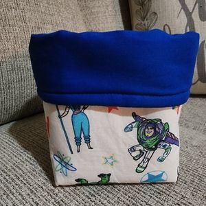 Fabric storage bin